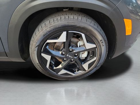 Used 2024 Kia Seltos EX FWD image 30