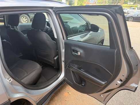 Used 2021 Jeep Compass Sport FWD image 16