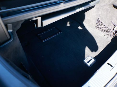 Used 2019 Mercedes-Benz S 560 Sedan image 31