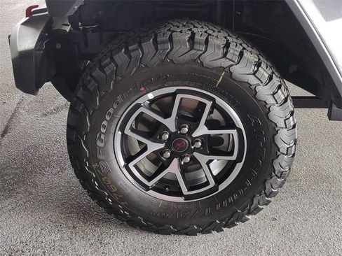 New 2025 Jeep Wrangler Unlimited Rubicon w/ Technology Group image 11