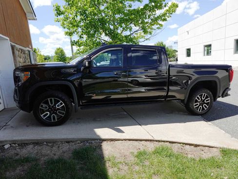 Used 2022 GMC Sierra 1500 AT4 w/ AT4 Premium Package AWD/4WD image 4