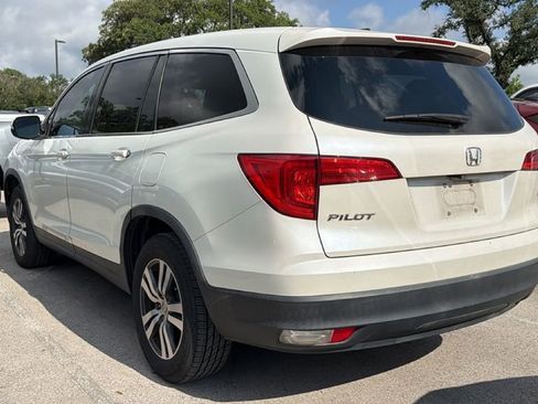 Used 2018 Honda Pilot EX image 4