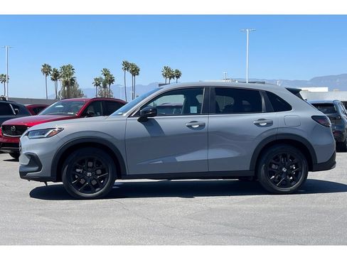 Used 2025 Honda HR-V Sport image 2