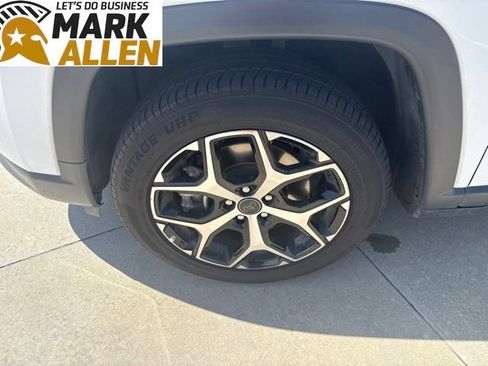 Used 2025 Jeep Compass Limited AWD/4WD image 7