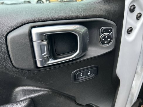 Used 2024 Jeep Wrangler Sport S image 17