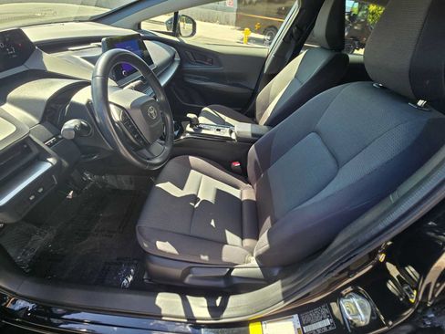 Used 2023 Toyota Prius LE FWD image 21