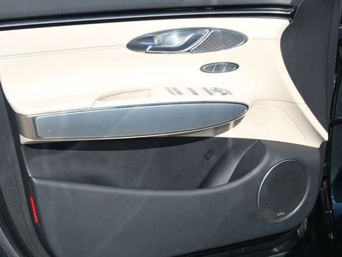 Used 2022 Genesis GV70 2.5T w/ Select Package image 23