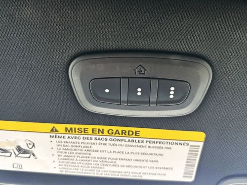 Used 2019 Chrysler Pacifica Touring-L Plus w/ S Appearance Package image 30