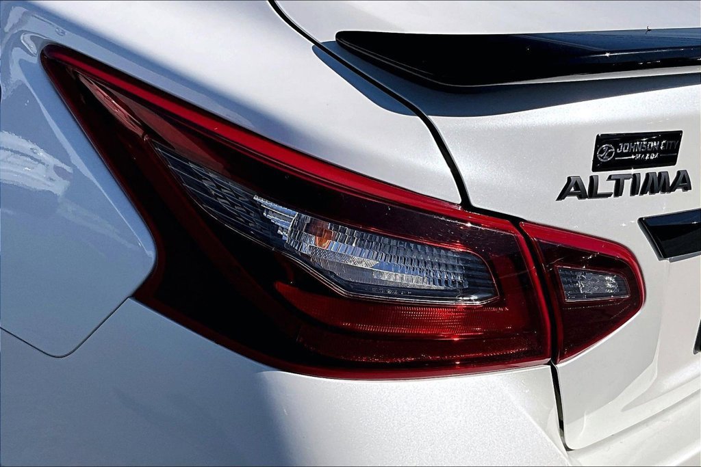 Used 2018 Nissan Altima 2.5 SR w/ SR Midnight Edition FWD image 30