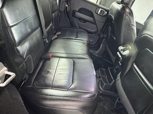 Used 2021 Jeep Wrangler Unlimited Sahara AWD/4WD image 22
