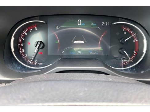 Used 2025 Toyota RAV4 XLE FWD image 22