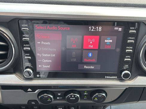 Used 2022 Toyota Tacoma SR5 w/ Technology Package RWD image 32