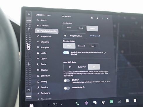 Used 2022 Tesla Model X image 18