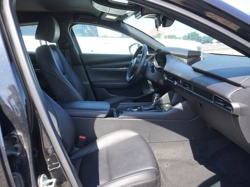 Used 2024 MAZDA MAZDA3 s FWD image 9