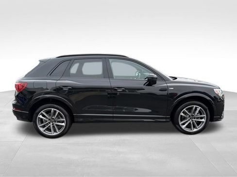 Used 2023 Audi Q3 2.0T Premium Plus w/ Premium Plus Package AWD/4WD image 6