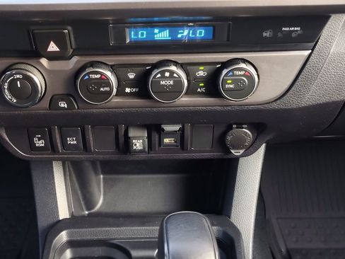Used 2023 Toyota Tacoma SR5 w/ Technology Package AWD/4WD image 4