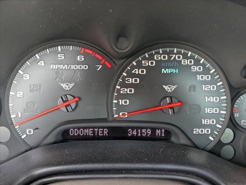 Used 2004 Chevrolet Corvette Convertible w/ Preferred Equipment Group image 11