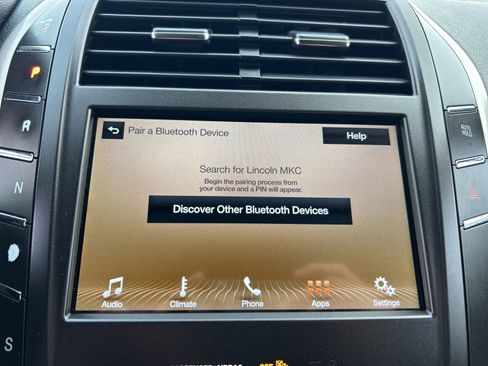 Used 2017 Lincoln MKC Premiere image 29