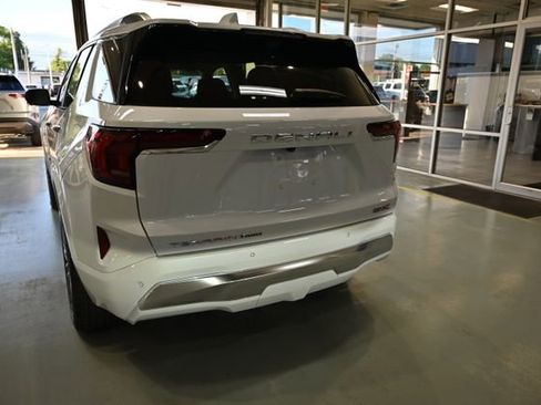 New 2026 GMC Terrain Denali w/ LPO, Floor Liner Package AWD/4WD image 6