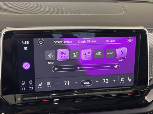 Used 2025 Volkswagen Atlas Cross Sport SEL Premium R-Line image 25