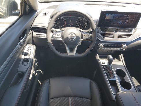 New 2026 Nissan Altima 2.5 SR FWD image 16