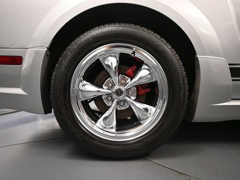 Used 2006 Ford Mustang GT Premium RWD image 13