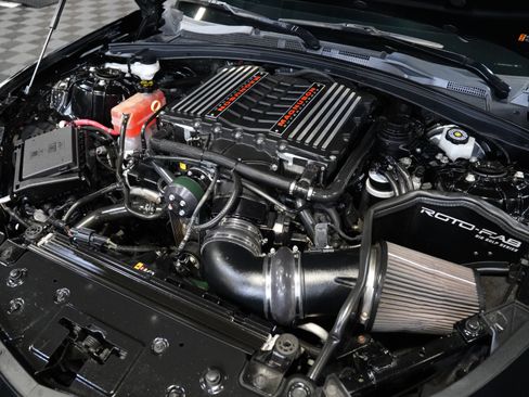 Used 2020 Chevrolet Camaro ZL1 RWD image 45