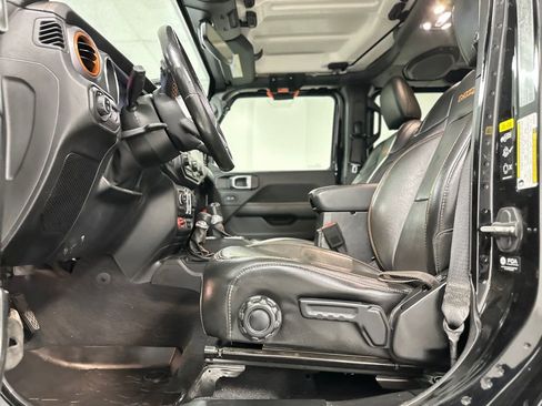 Used 2021 Jeep Gladiator Mojave image 17