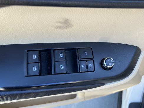 Used 2016 Toyota Highlander XLE FWD image 15