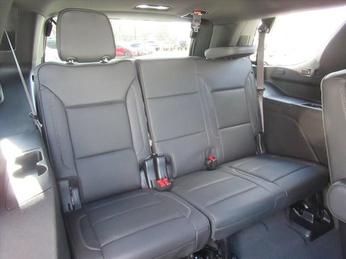 Used 2024 GMC Yukon Denali AWD/4WD image 36