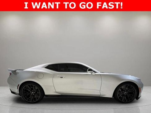 Used 2018 Chevrolet Camaro ZL1 image 2