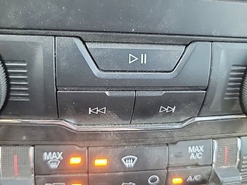 Certified 2018 Ford Explorer XLT w/ Equipment Group 201A image 51