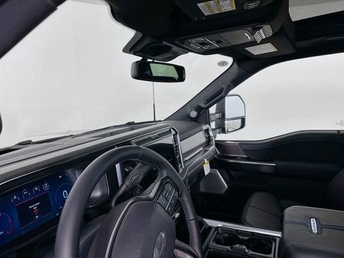 New 2026 Ford F450 Platinum w/ FX4 Off-Road Package image 9