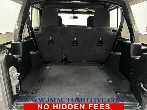 Used 2022 Jeep Wrangler Unlimited Sport image 16