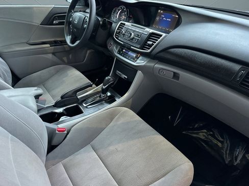 Used 2013 Honda Accord EX image 31
