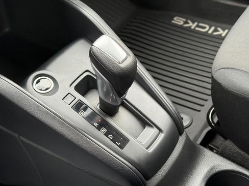 Used 2025 Nissan Kicks Play S image 18