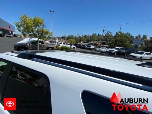 Certified 2024 Toyota 4Runner TRD Off-Road Premium w/ Moonroof Package AWD/4WD image 10