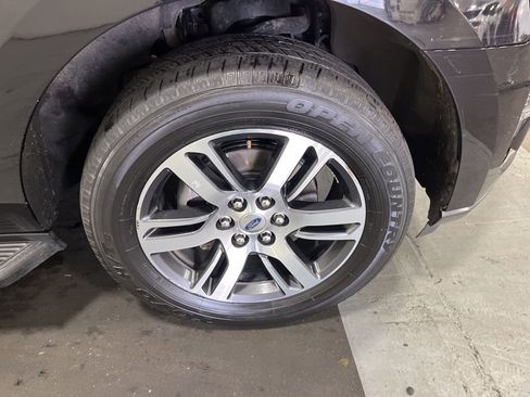 Used 2024 Ford Expedition Max Limited image 10