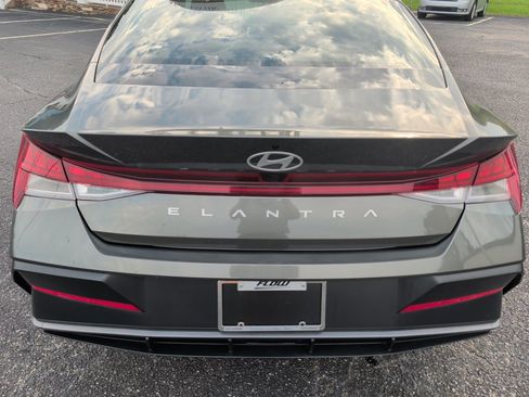 Certified 2024 Hyundai Elantra SEL w/ Convenience Package FWD image 14