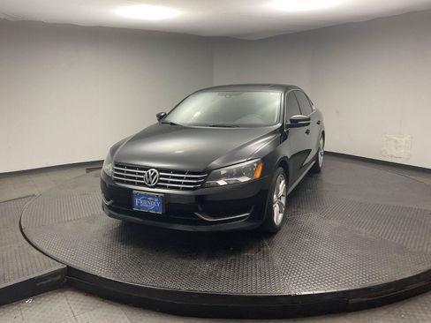 Used 2014 Volkswagen Passat TDI SE FWD image 3