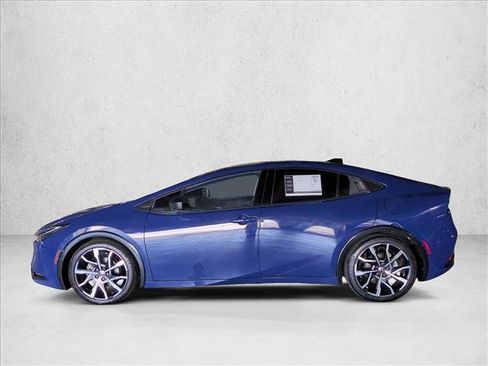 Used 2023 Toyota Prius Prime Premium FWD image 9