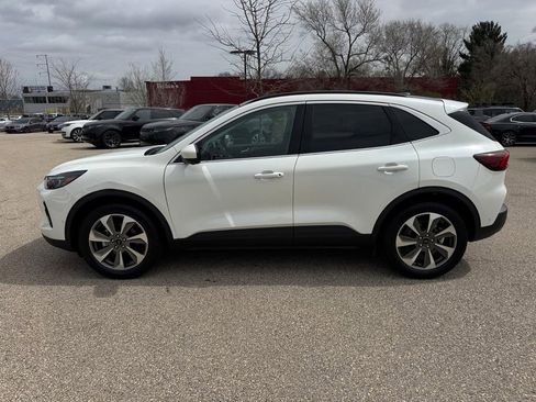 Used 2023 Ford Escape Platinum w/ Premium Technology Package AWD/4WD image 2