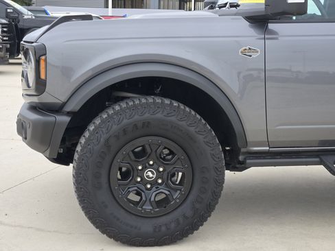 Certified 2023 Ford Bronco Wildtrak AWD/4WD image 8