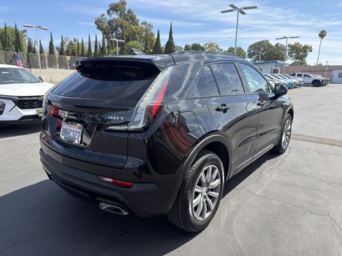 Used 2019 Cadillac XT4 Sport w/ Cold Weather Package FWD image 8