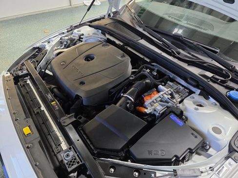 Used 2023 Volvo S60 T8 Plus image 36