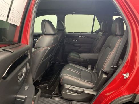 Certified 2025 Honda Pilot TrailSport image 21