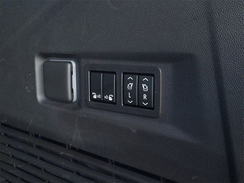 Used 2022 Chevrolet Tahoe RST w/ Luxury Package image 35