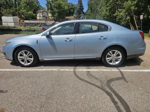 Used 2009 Lincoln MKS AWD image 2