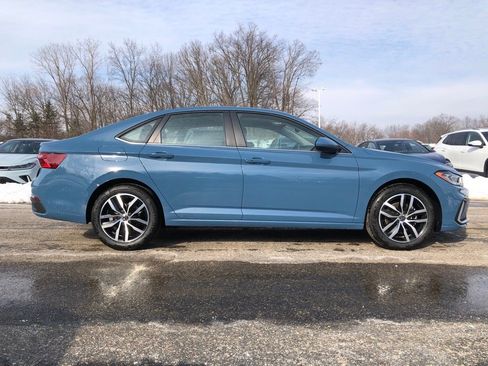 New 2026 Volkswagen Jetta SE image 8