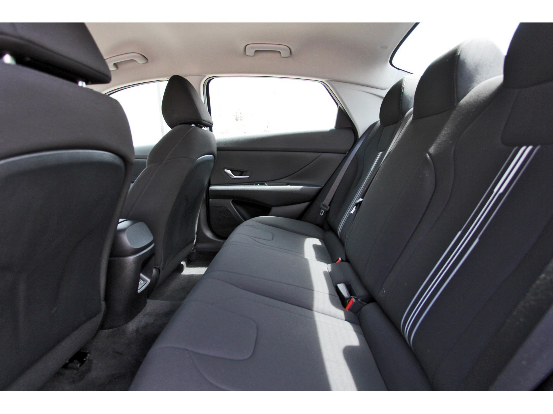 Used 2024 Hyundai Elantra SEL FWD image 30